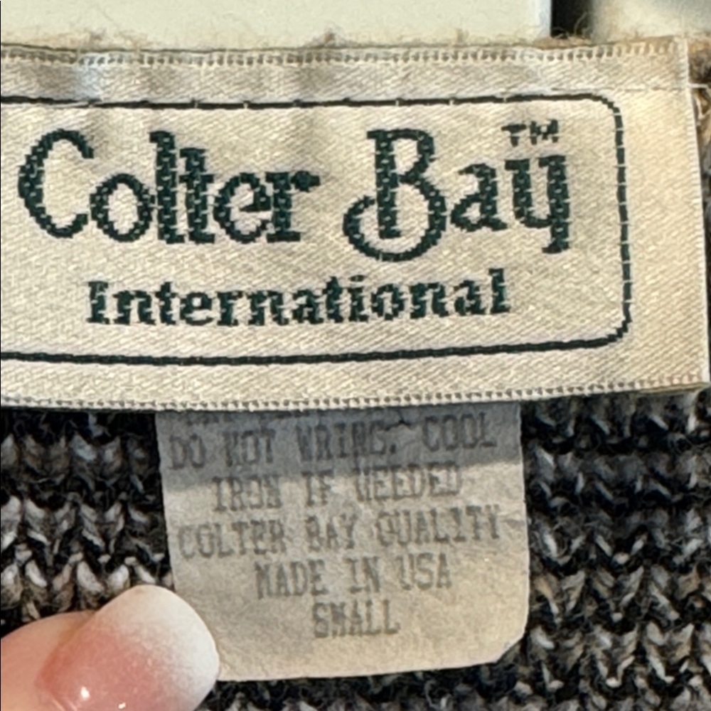 Colter Bay Vintage Heart Knit Sweater - Picture 3 of 5